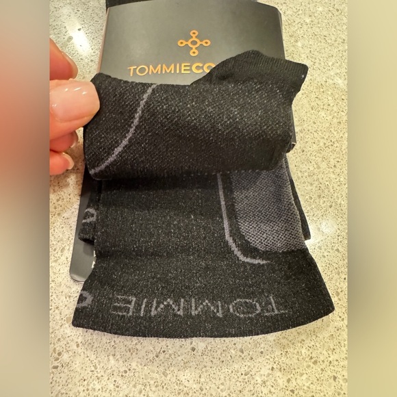 TOMMIE COPPER Size 12-14.5 Recovery Vitality Collection Crew Sock  Men's NEW - Picture 7 of 7